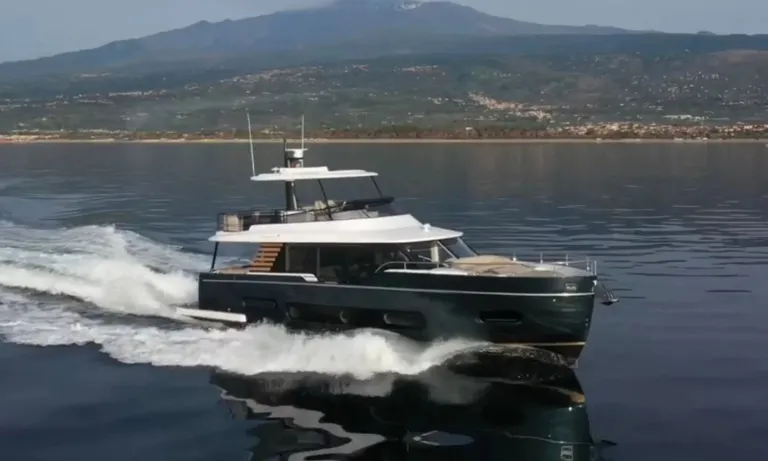 Azimut Magellano 60