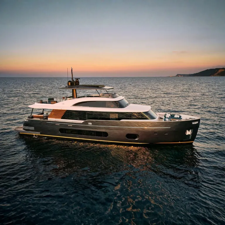 AZIMUT MAGELLANO 25