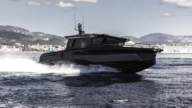 Axopar Brabus 1200 Cross Cabin