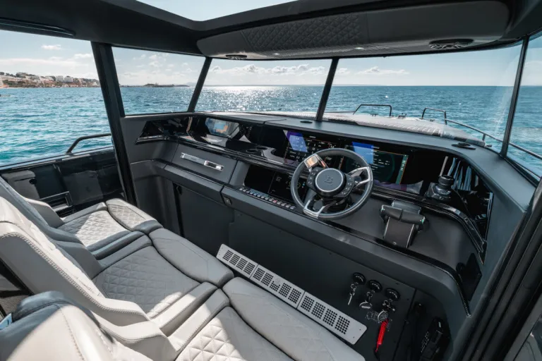 Axopar Brabus 1200 Cross Cabin