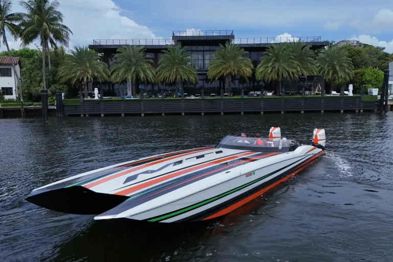 MTI 440X Catamaran