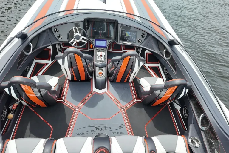 MTI 440X Catamaran