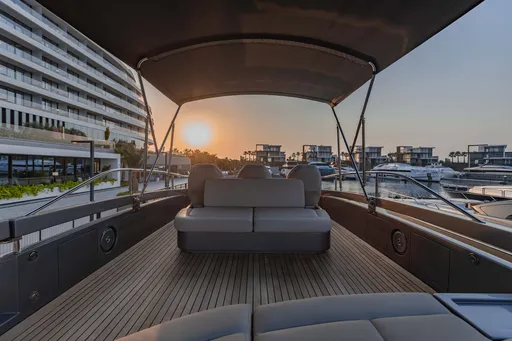 PERSHING 8X