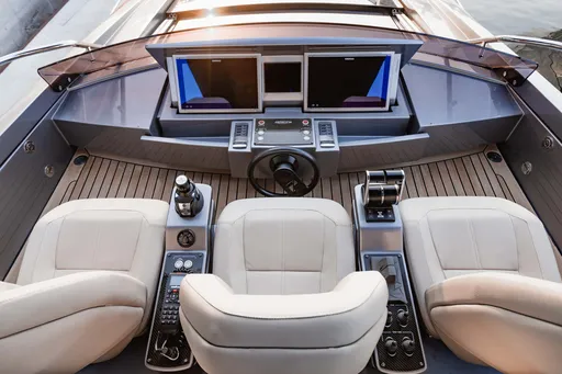 PERSHING 8X