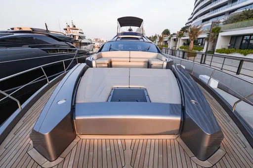 PERSHING 8X