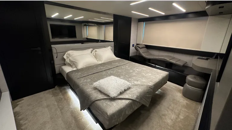 PERSHING 8X