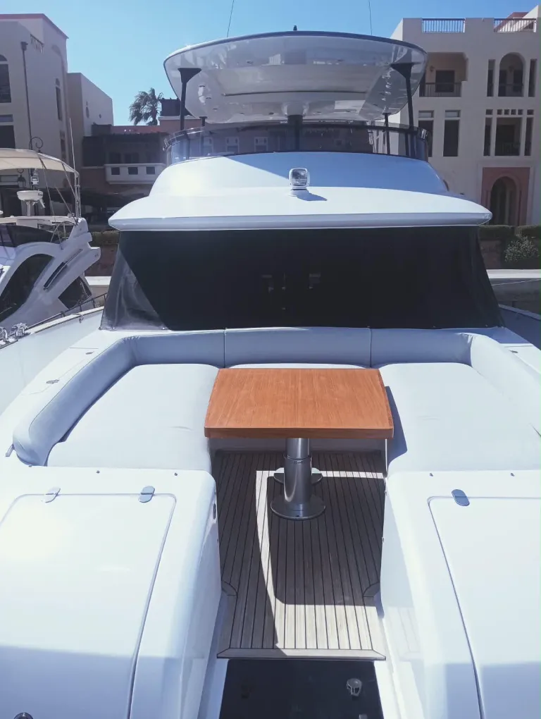 AZIMUT MAGELLANO 66