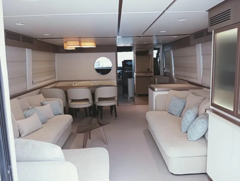 AZIMUT MAGELLANO 66