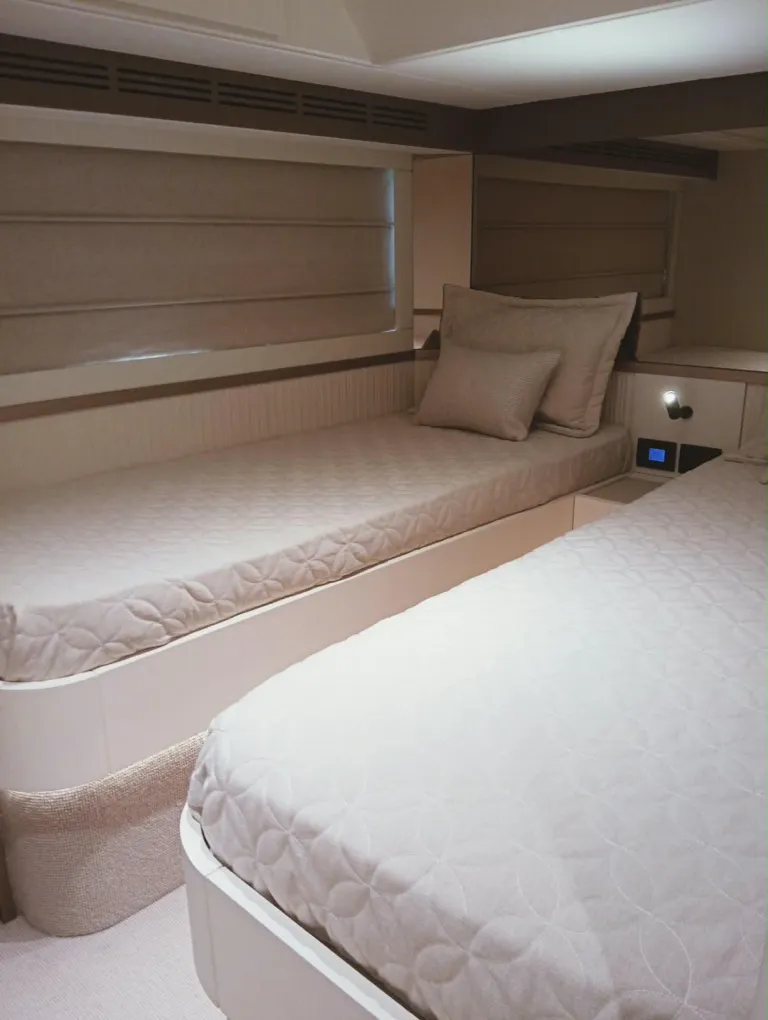 AZIMUT MAGELLANO 66