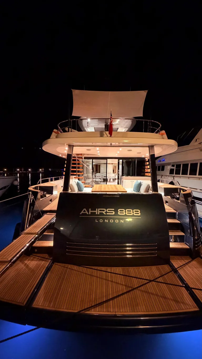 AZIMUT MAGELLANO 25