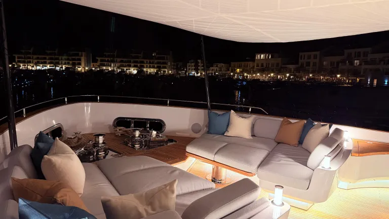 AZIMUT MAGELLANO 25