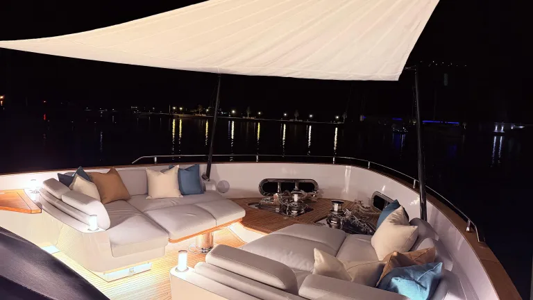 AZIMUT MAGELLANO 25