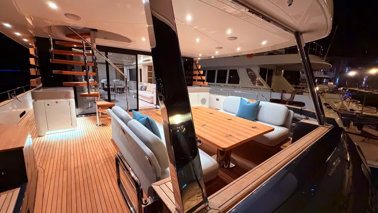 AZIMUT MAGELLANO 25
