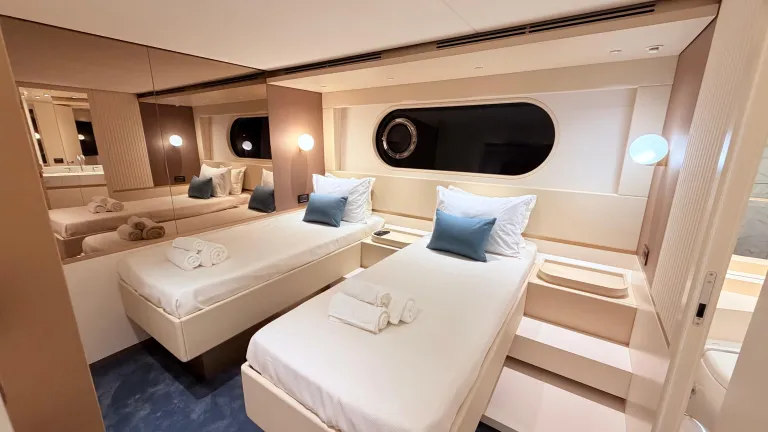 AZIMUT MAGELLANO 25